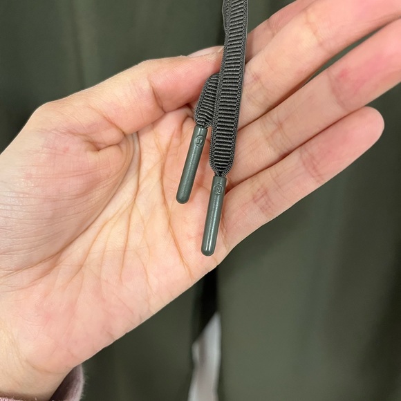 Lululemon Keep It Classic Crop *23" Dark Olive 8 - Picture 15 of 16